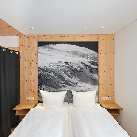 Mondschein Hotel Stuben am Arlberg